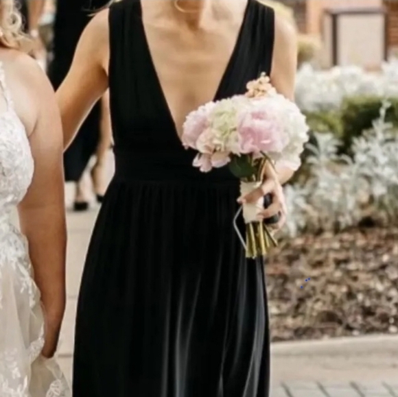 Lulu's Black Heavenly Hues V-neck Backless Maxi Dress - Size M - Picture 4 of 10